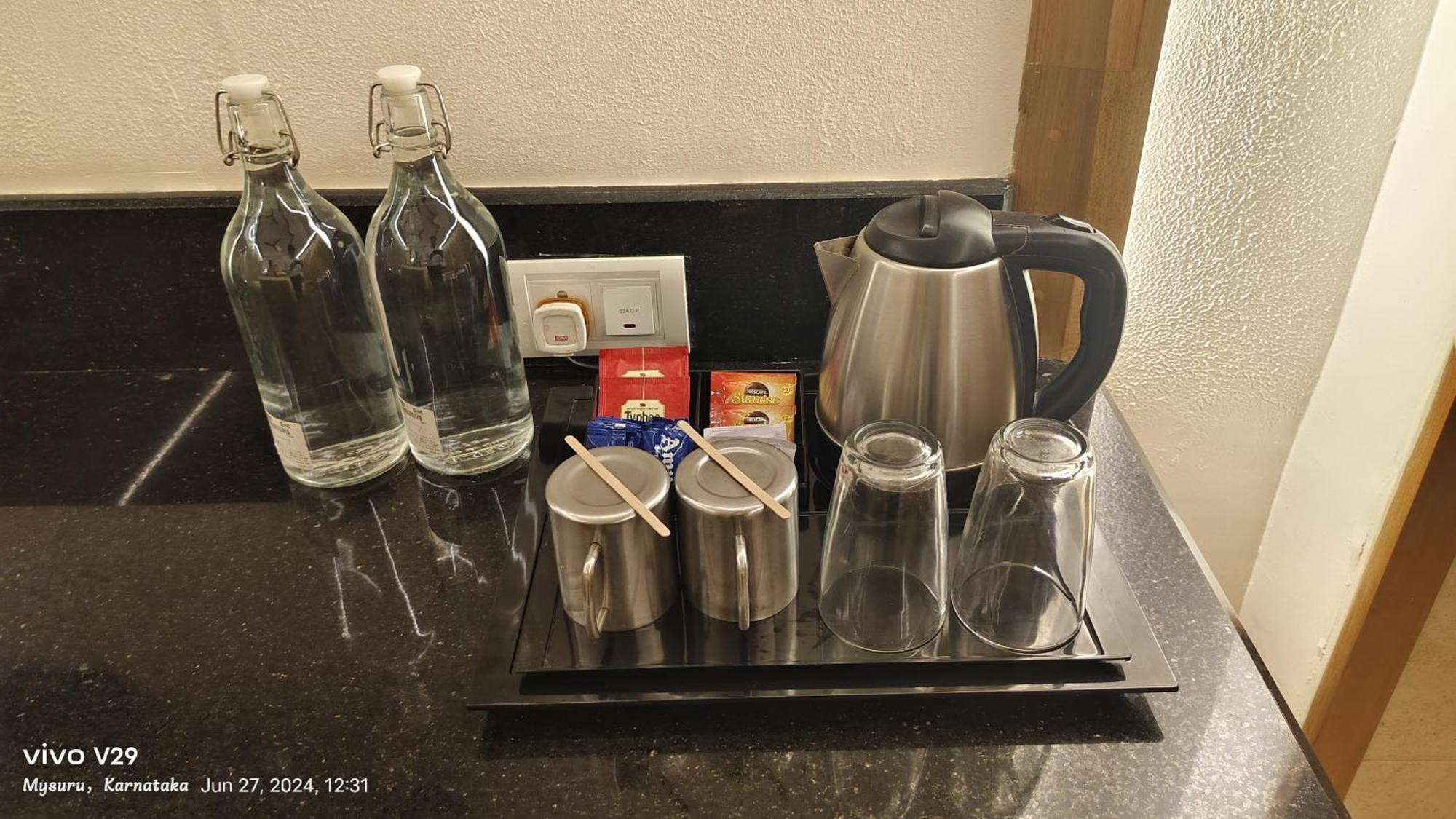 Hotel Roopa Mysore Eksteriør billede